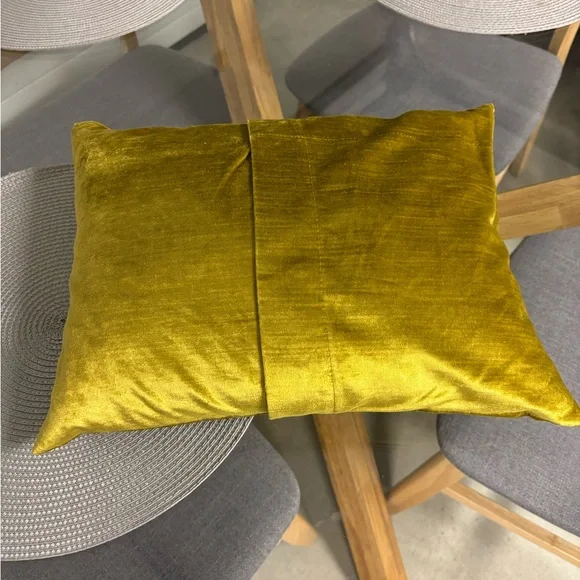 West Elm Wasabi! Drape, shams, throw pillow set. Excellent condition. - Picture 3 of 4